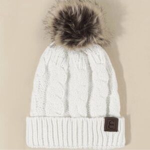🎃6/$15 New! Women’s White Winter Fleece Beanie Hat

❗️LAST ONE❗️